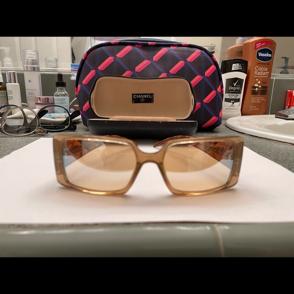 Chanel Sunglasses - Picture 6 of 8